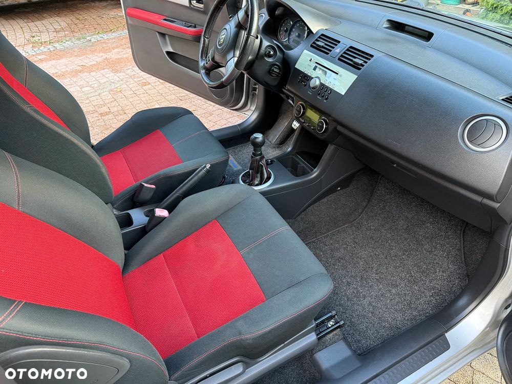 Suzuki Swift 1.6 Sport - 12