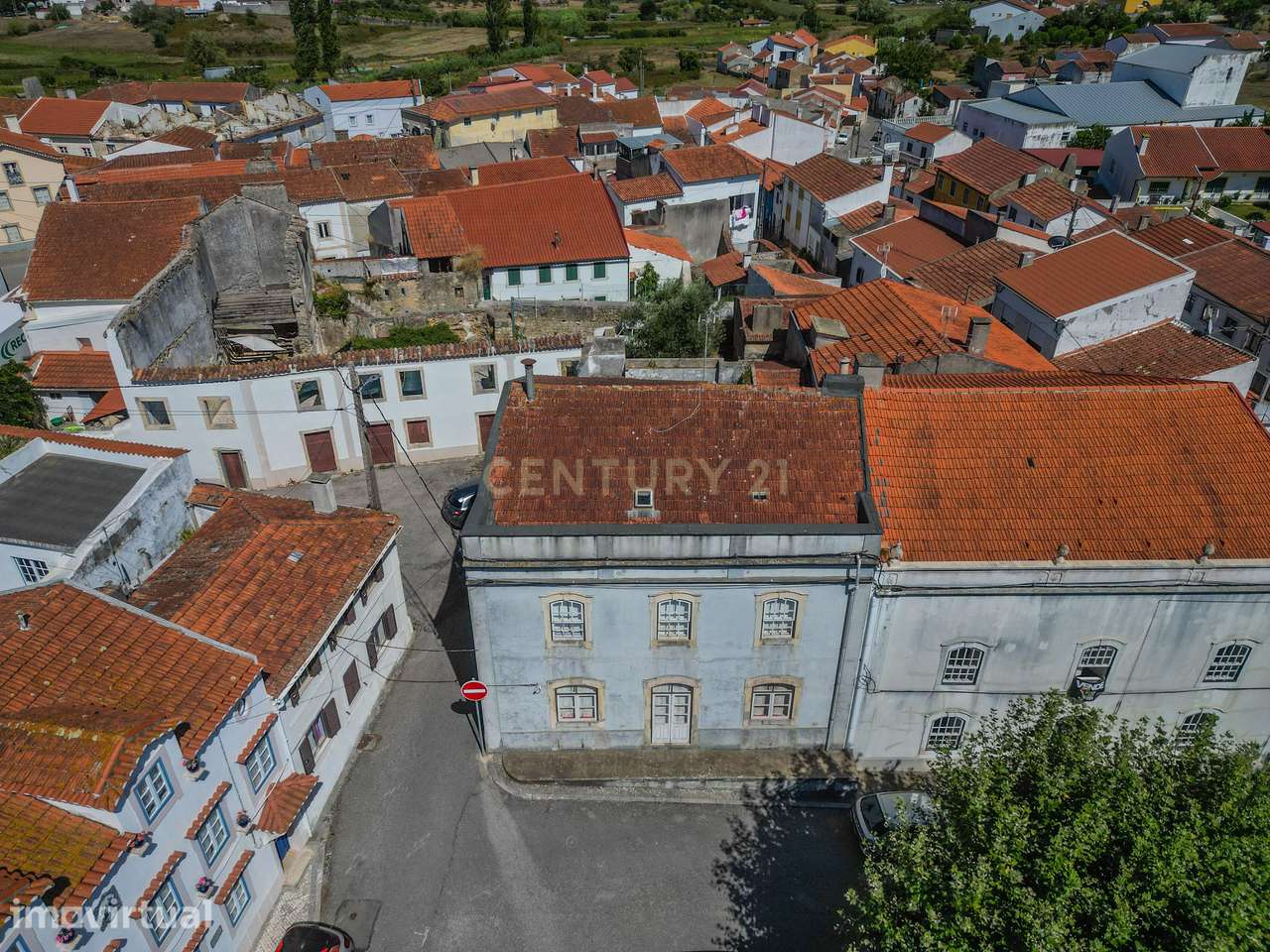 Venda de 1/3 de Propriedade Histórica com 3 Pisos, Garagem e Terraço – - Grande imagem: 2/10