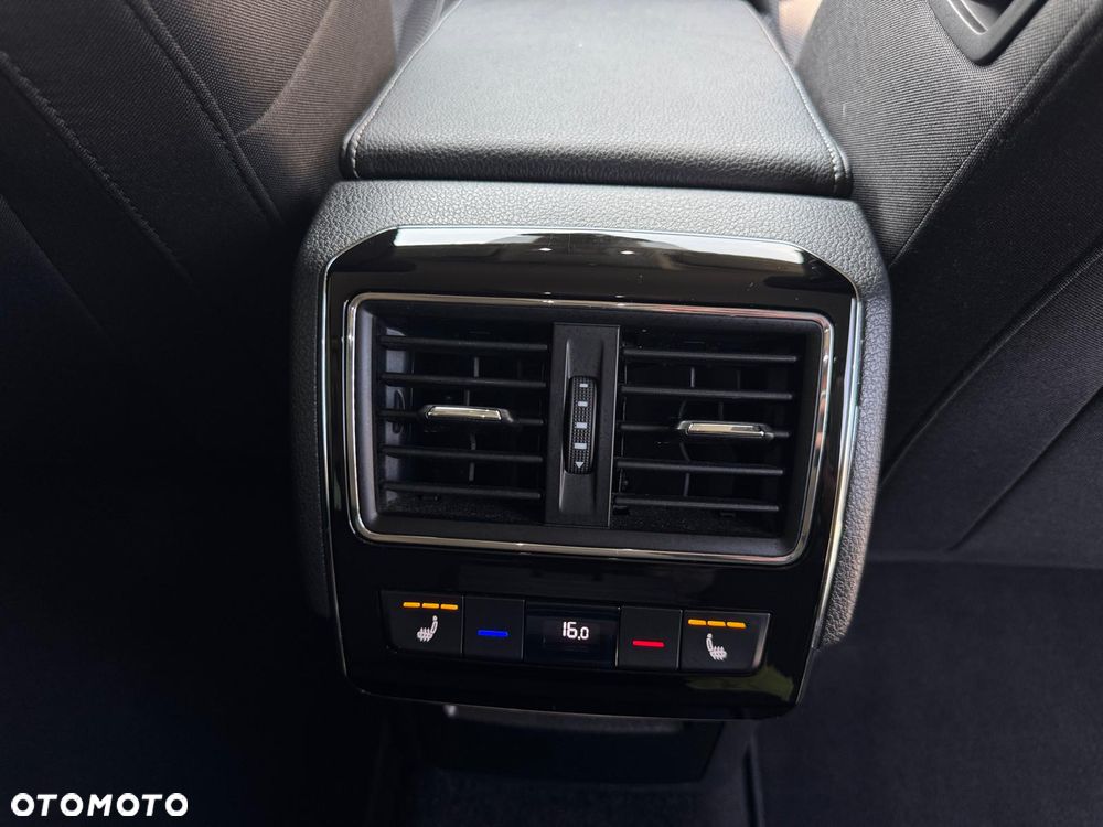 Skoda Superb 2.0 TDI SCR Style DSG - 38