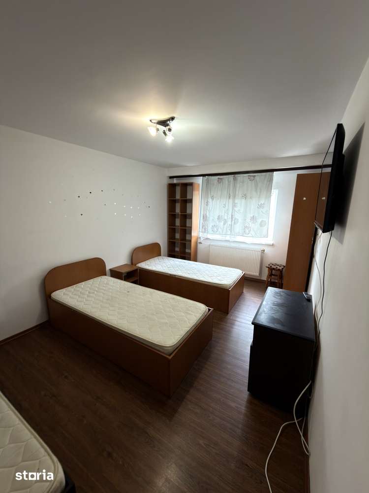 Apartament 2 camere etaj 2 zona Liceului Economic - Imagine principală: 4/12