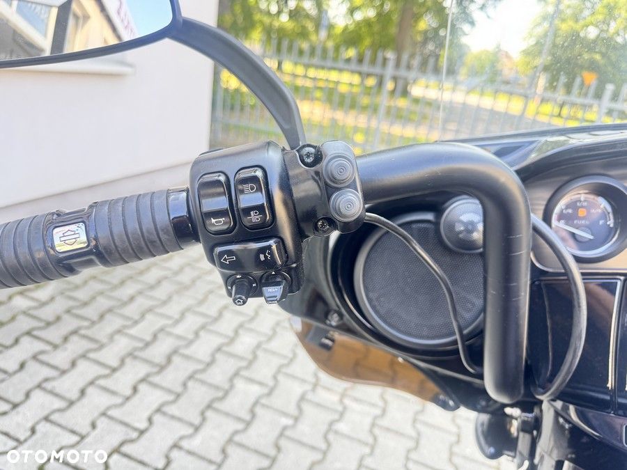 Harley-Davidson CVO Street Glide - 6
