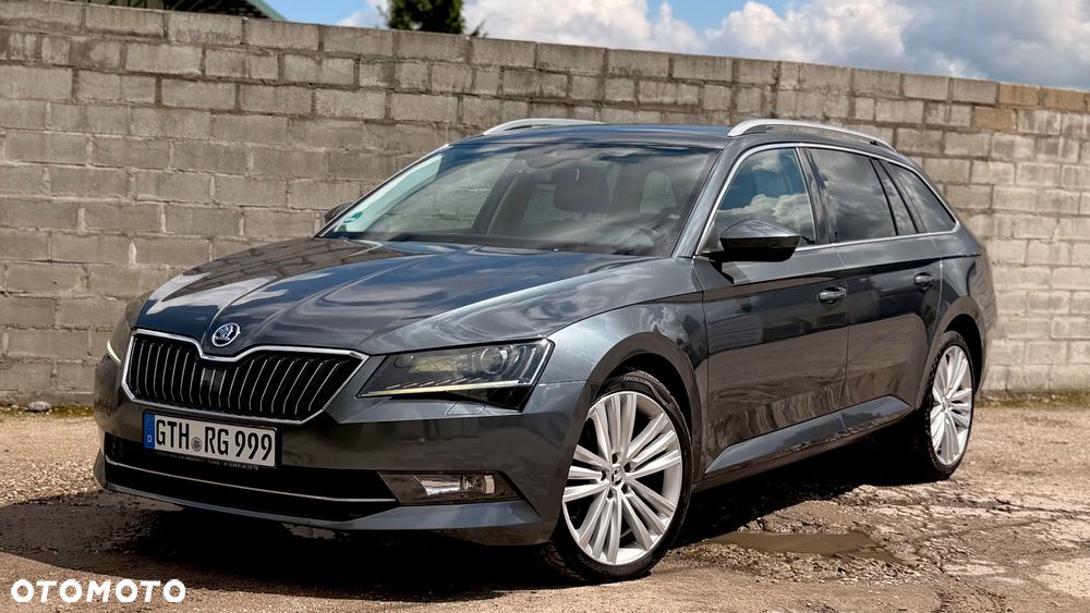 Skoda Superb 2.0 TDI Premium Edition - 1