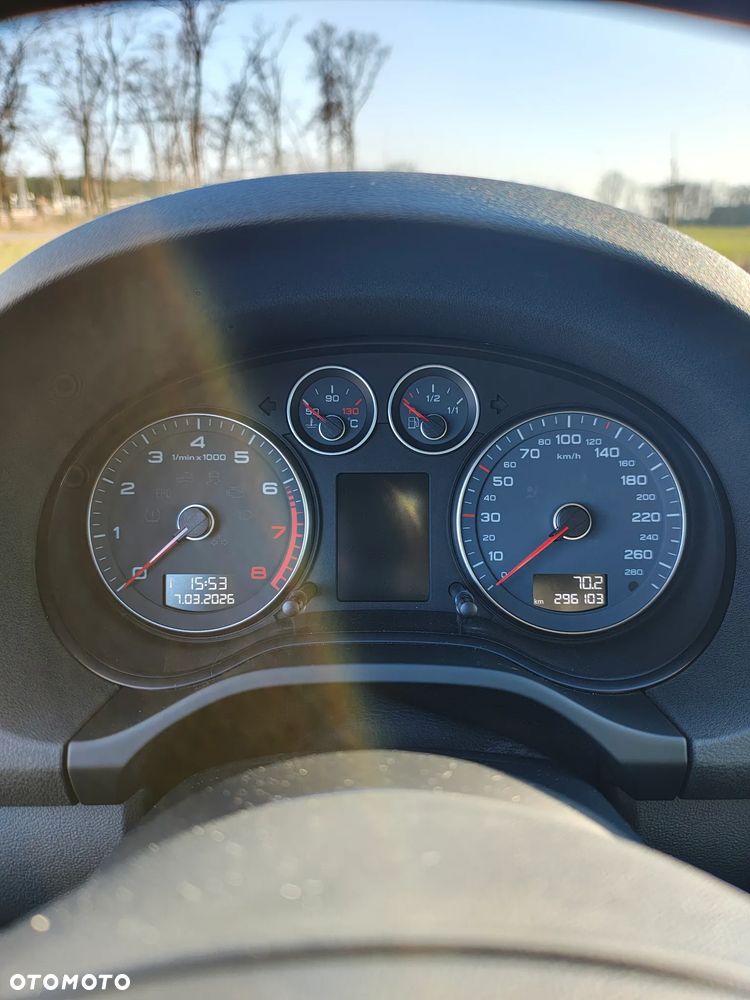 Audi A3 Sportback 1.8 TFSI S tronic Ambiente - 17