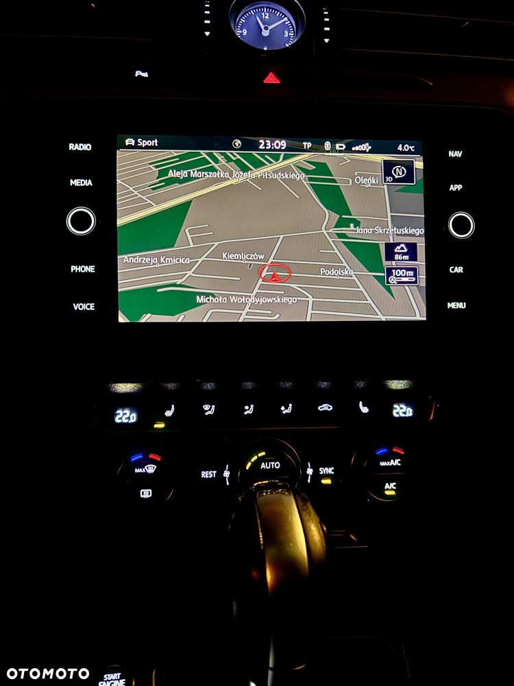 Volkswagen Passat Variant 1.5 TSI EVO Highline DSG - 31