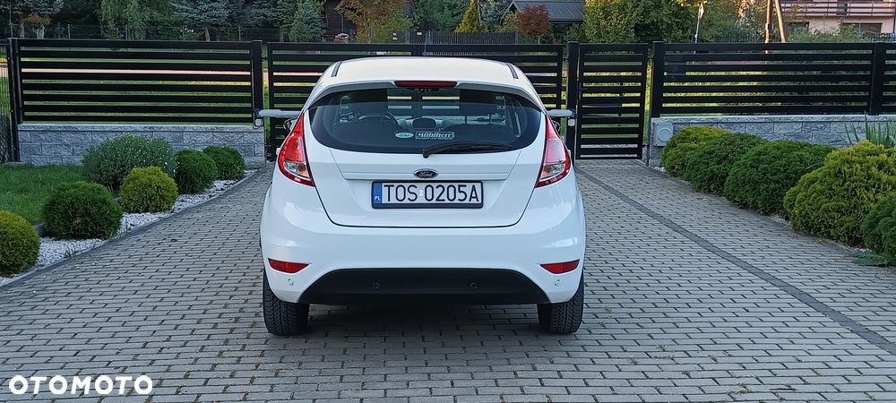 Ford Fiesta 2013 photo 2