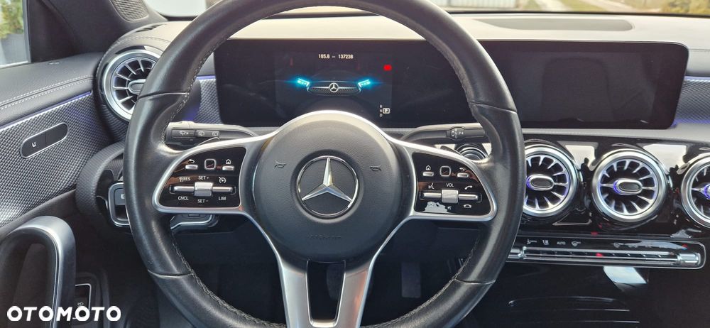 Mercedes-Benz CLA - 9