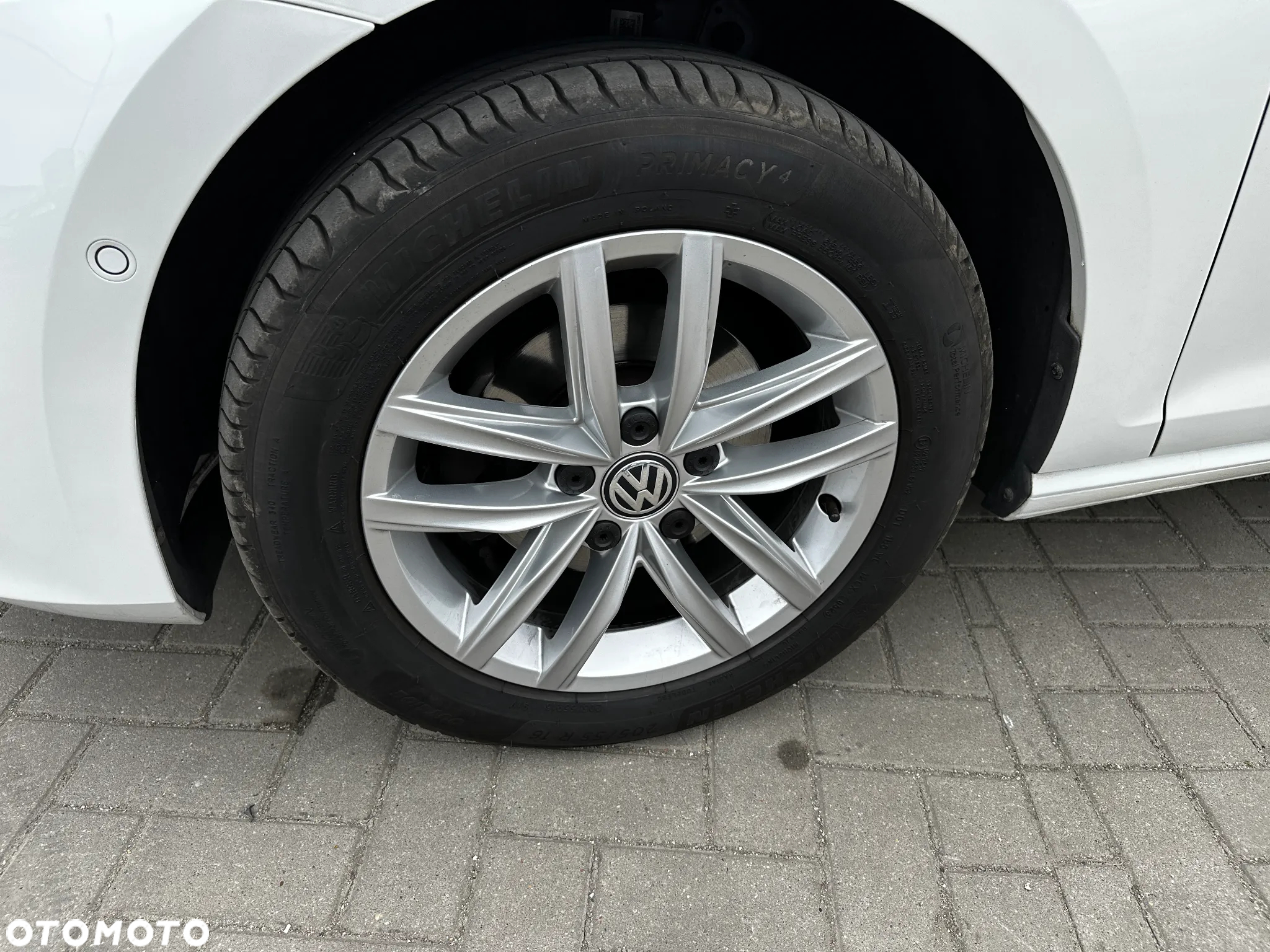 Volkswagen Golf - 31