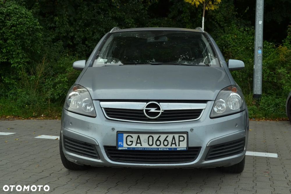 Opel Zafira - 2