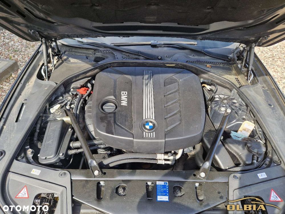 BMW Seria 5 520d Touring - 36