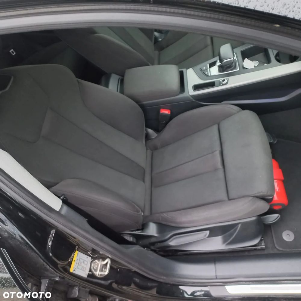 Audi A4 Limousine - 16