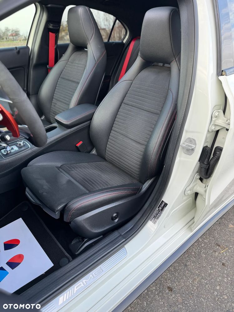 Mercedes-Benz Klasa A AMG 45 4-Matic - 33