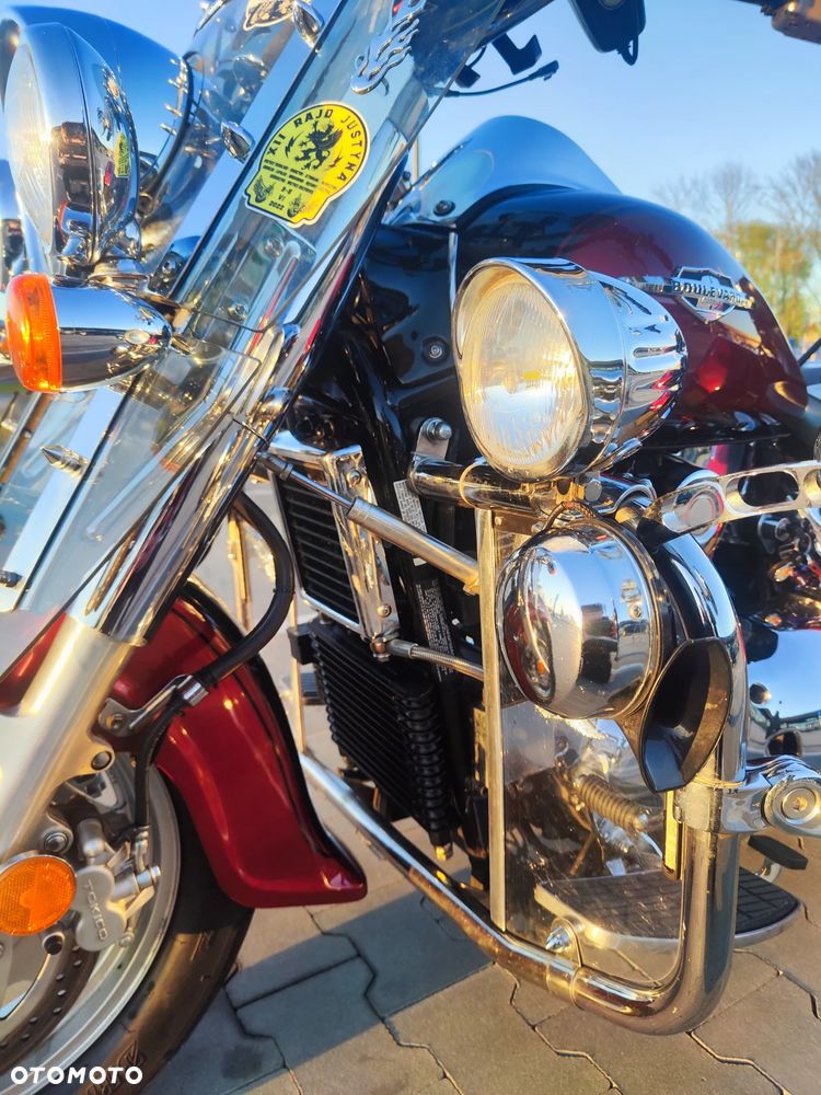 Suzuki Boulevard - 15