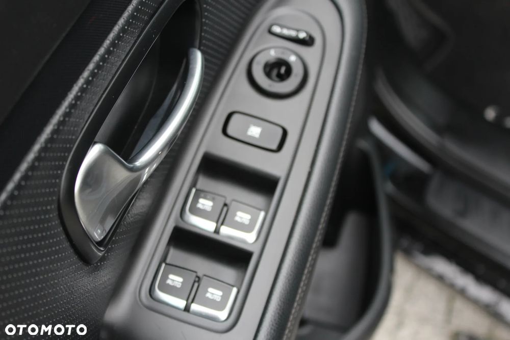 Kia Carens 1.6 GDI Edition 7 - 14