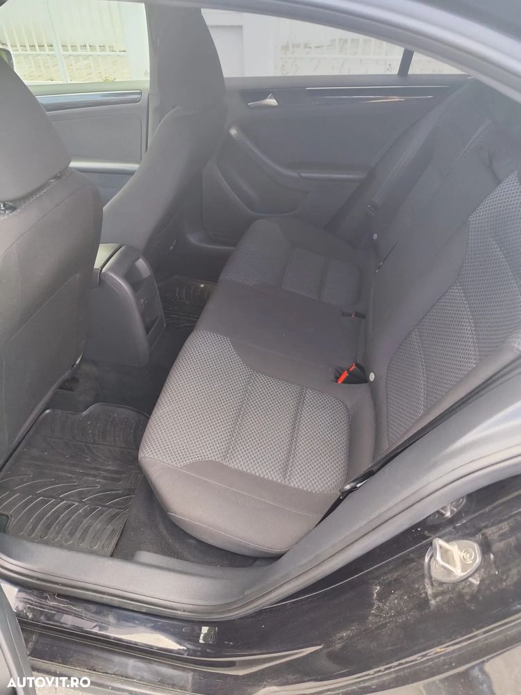 Volkswagen Jetta 1.4 TSI BlueMotion Technology - 5