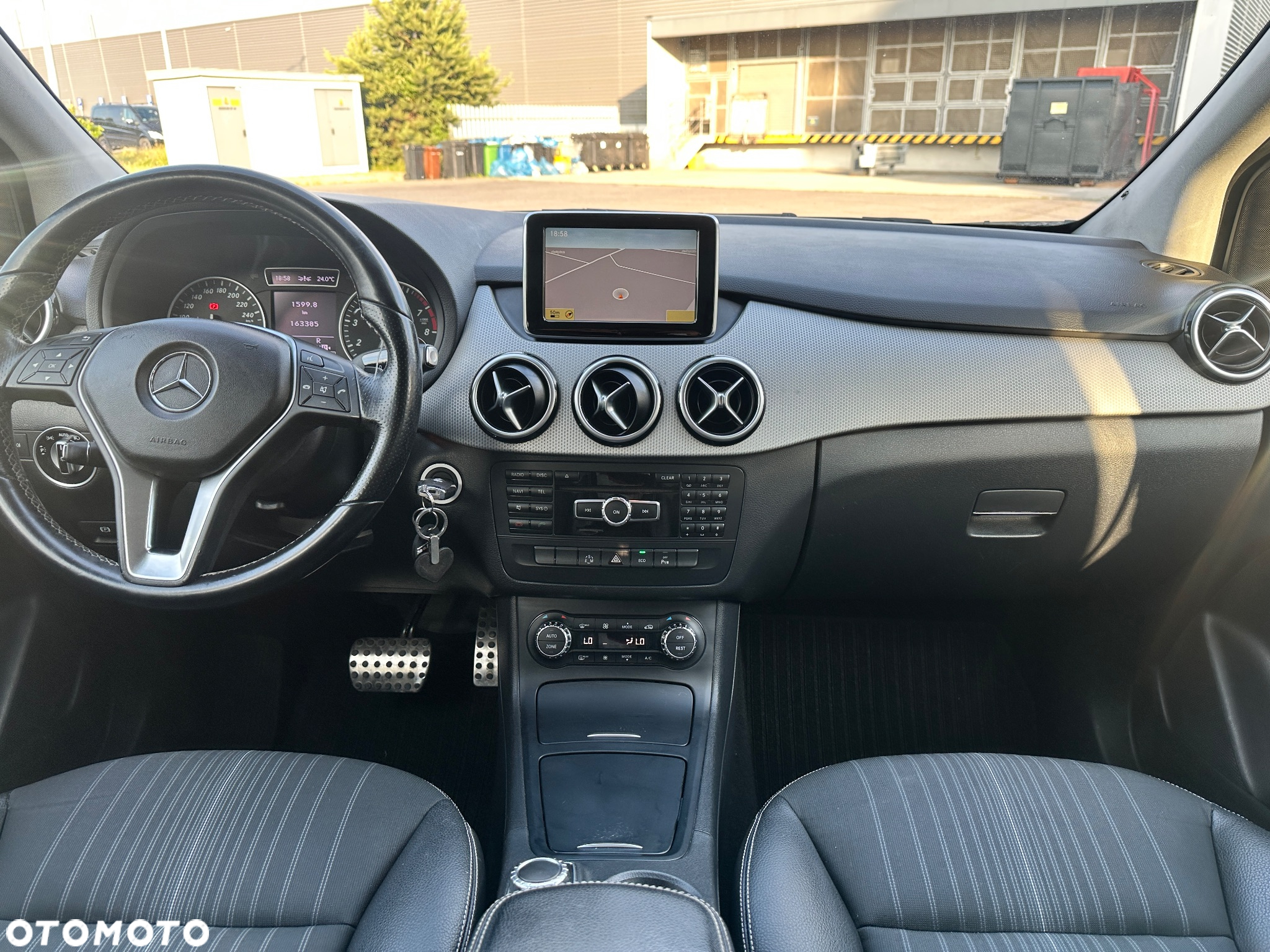 Mercedes-Benz Klasa B 180 (BlueEFFICIENCY) 7G-DCT - 20