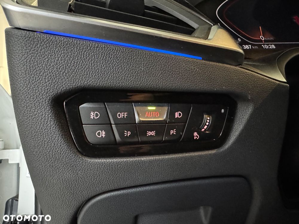 BMW Seria 3 320d M Sport Shadow - 17