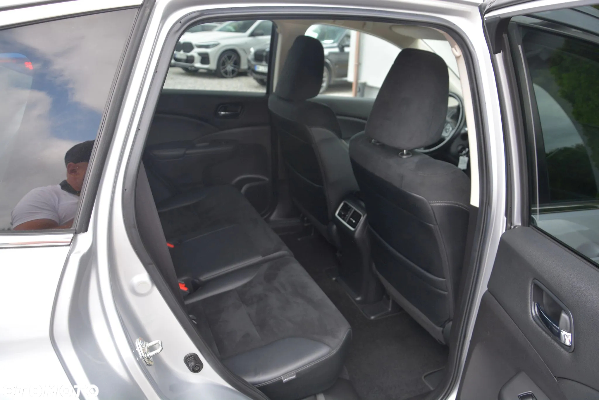 Honda CR-V 1.6i DTEC 4WD Automatik Lifestyle Plus - 19