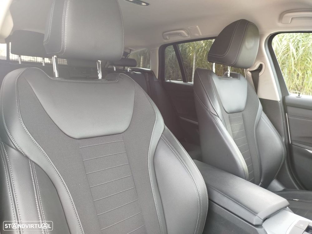 BMW 318 d Aut. Sport Line - 30