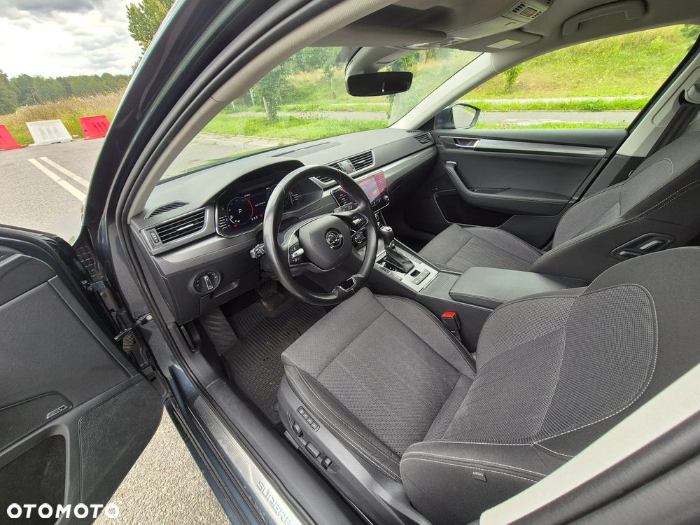 Skoda Superb 2.0 TDI SCR 4x4 Style DSG - 13