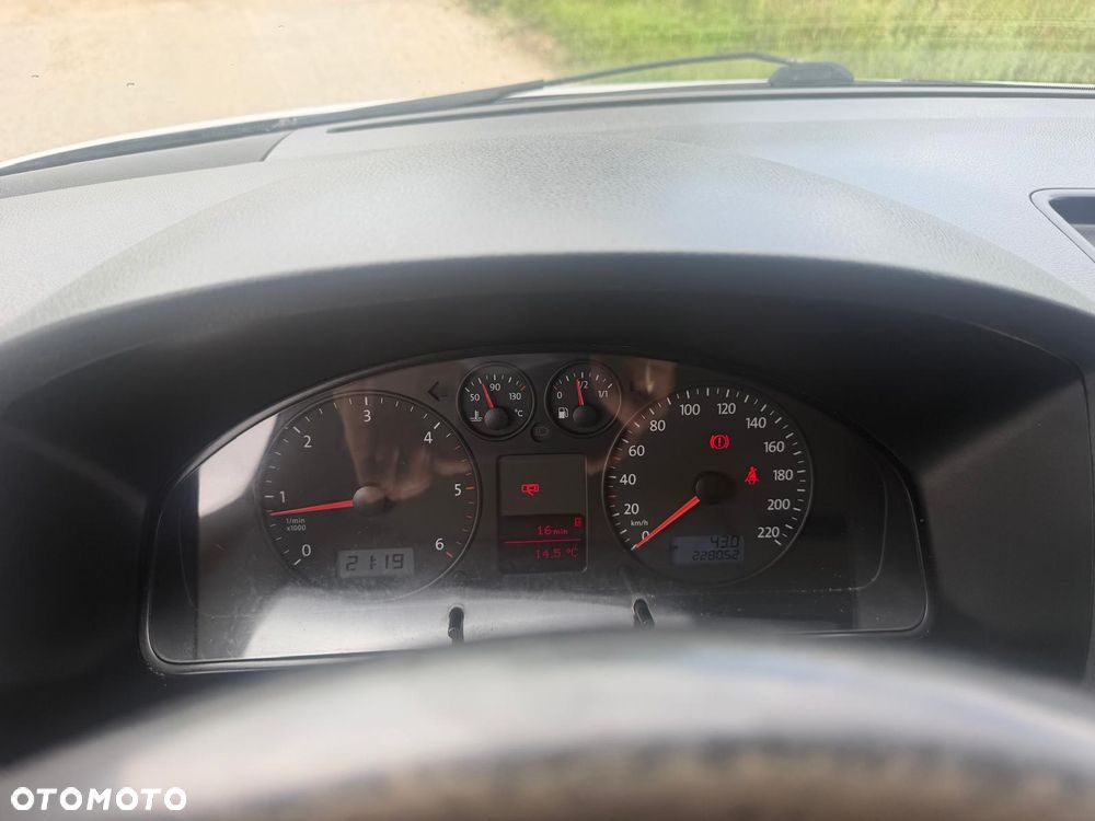 Volkswagen Transporter - 15