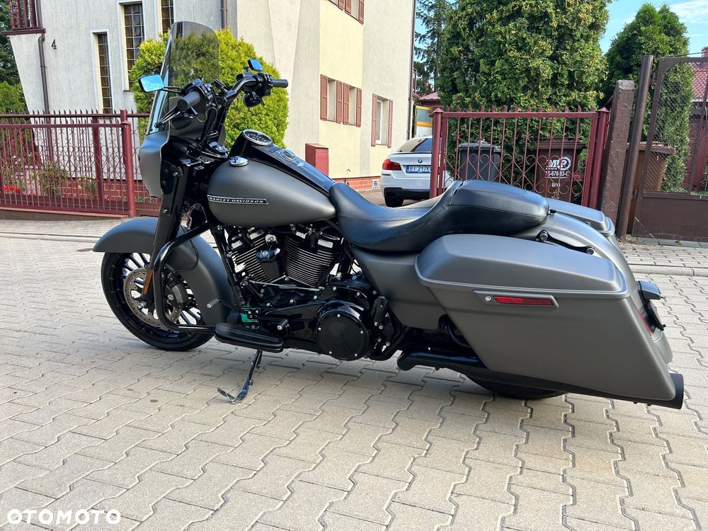 Harley-Davidson Touring Road King - 28