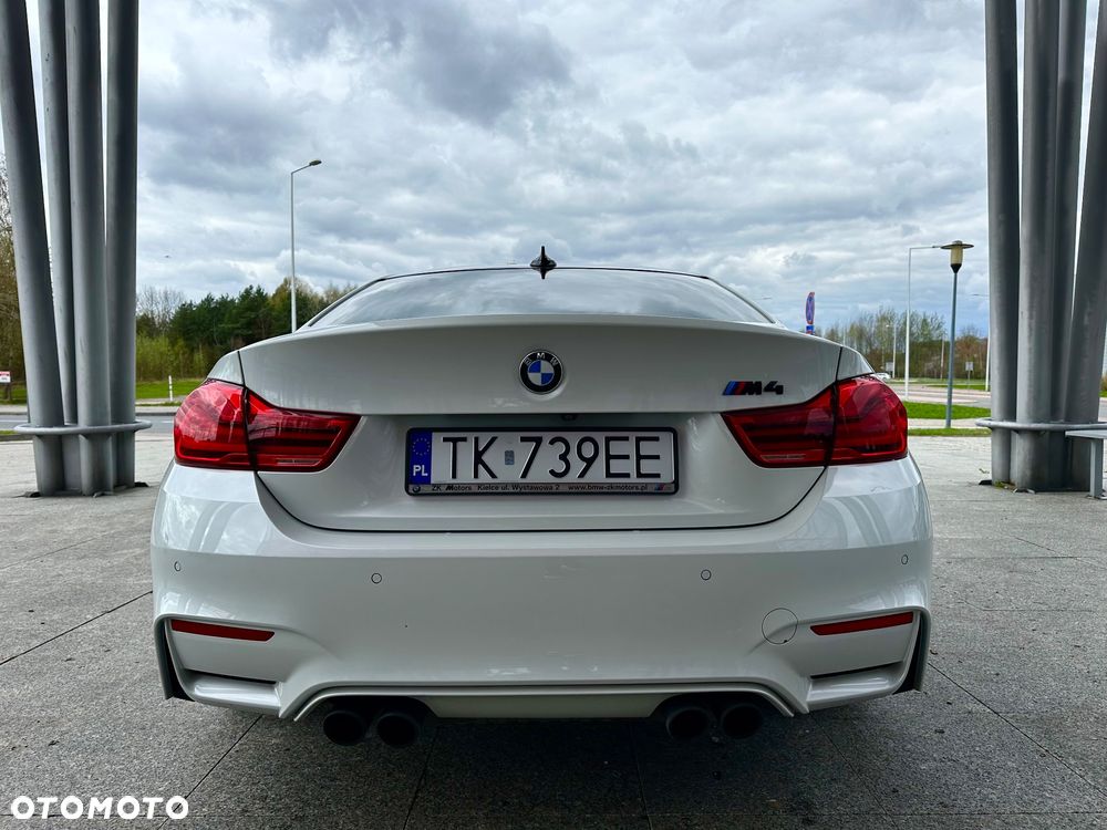 BMW M4 - 4