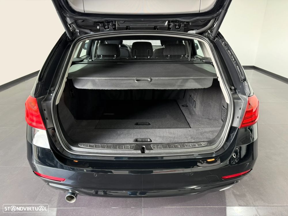 BMW 318 d Line Luxury - 54