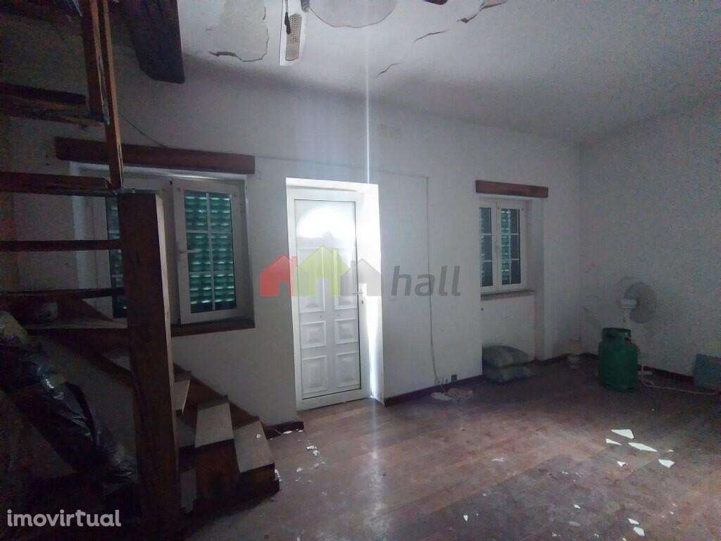 Moradia T1 Renovada na Torre da Marinha - Grande imagem: 2/14