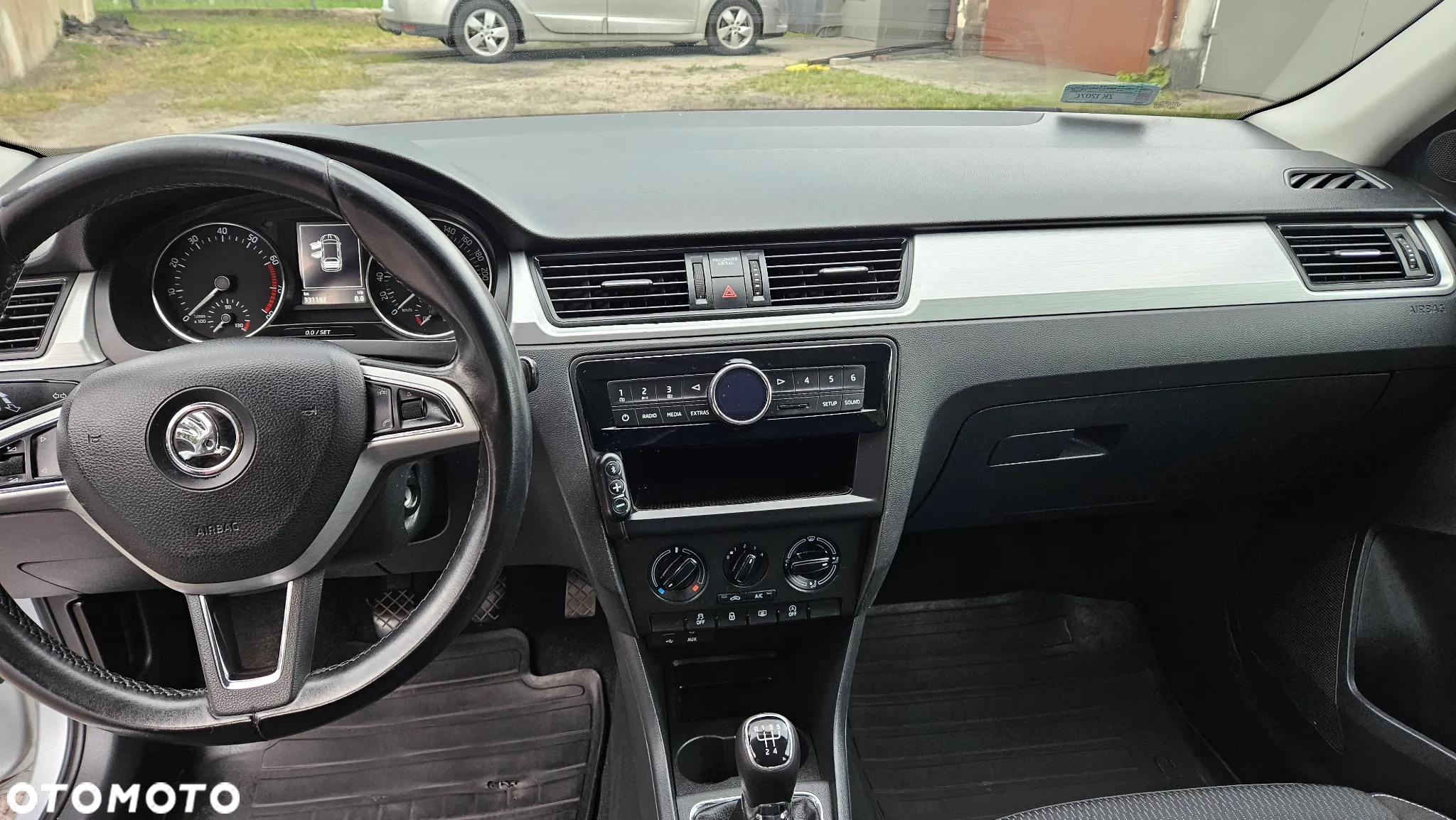 Skoda RAPID 1.2 TSI Ambition - 27