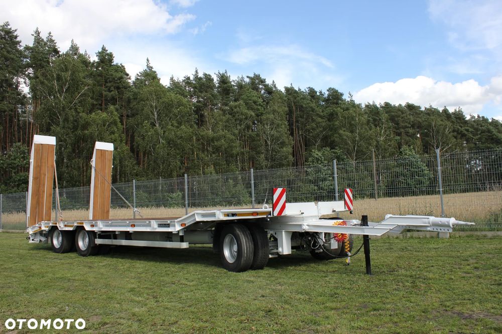 Goldhofer Przyczepa niskopodwoziowa  najazdy hydrauliczne na poduszce odnowiona - 3