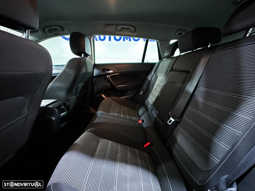 Opel Insignia - 10