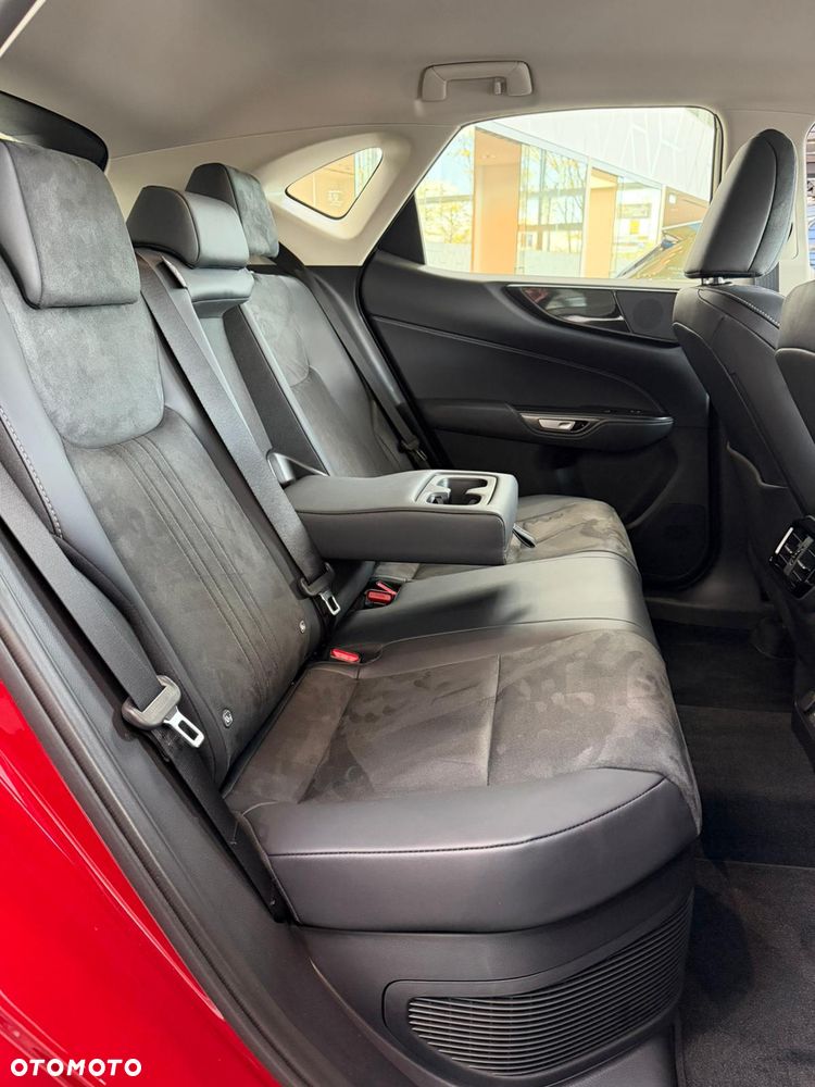 Lexus NX 350h Elegance 2WD - 11