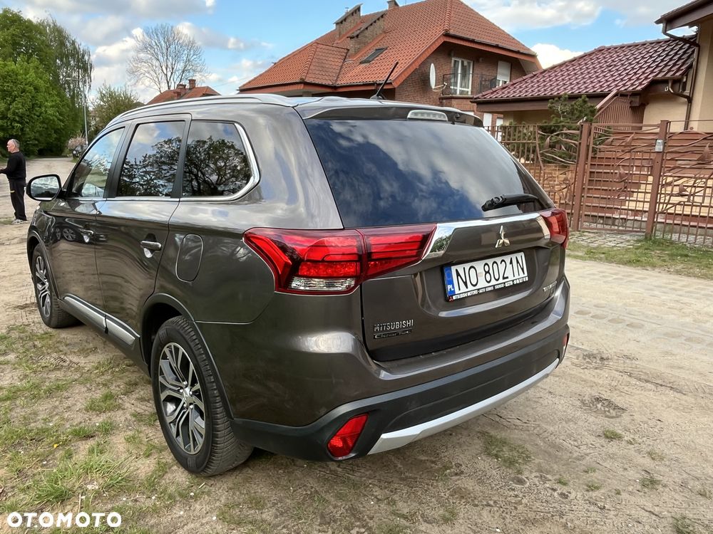 Mitsubishi Outlander 2.0 Intense + 4WD CVT - 7