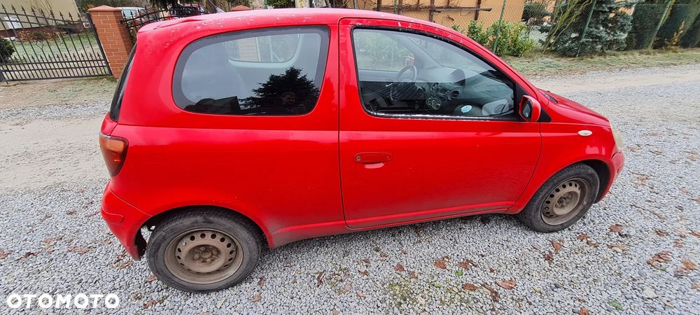 Toyota Yaris 1.0 Base - 3