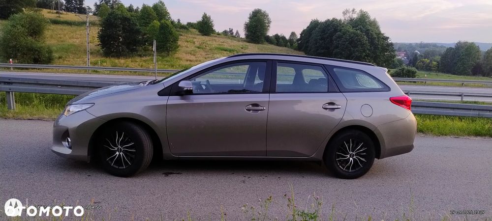 Toyota Auris 1.4 D-4D Active - 3