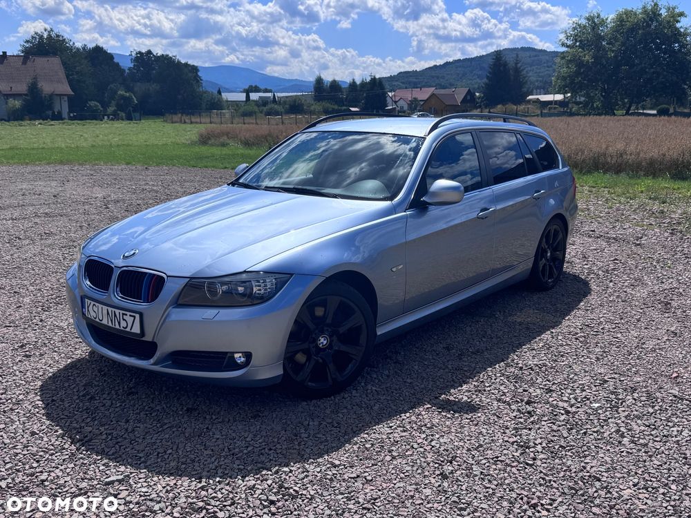 BMW Seria 3 330i xDrive - 1