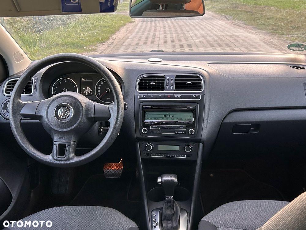Volkswagen Polo 1.4 DSG Team - 27