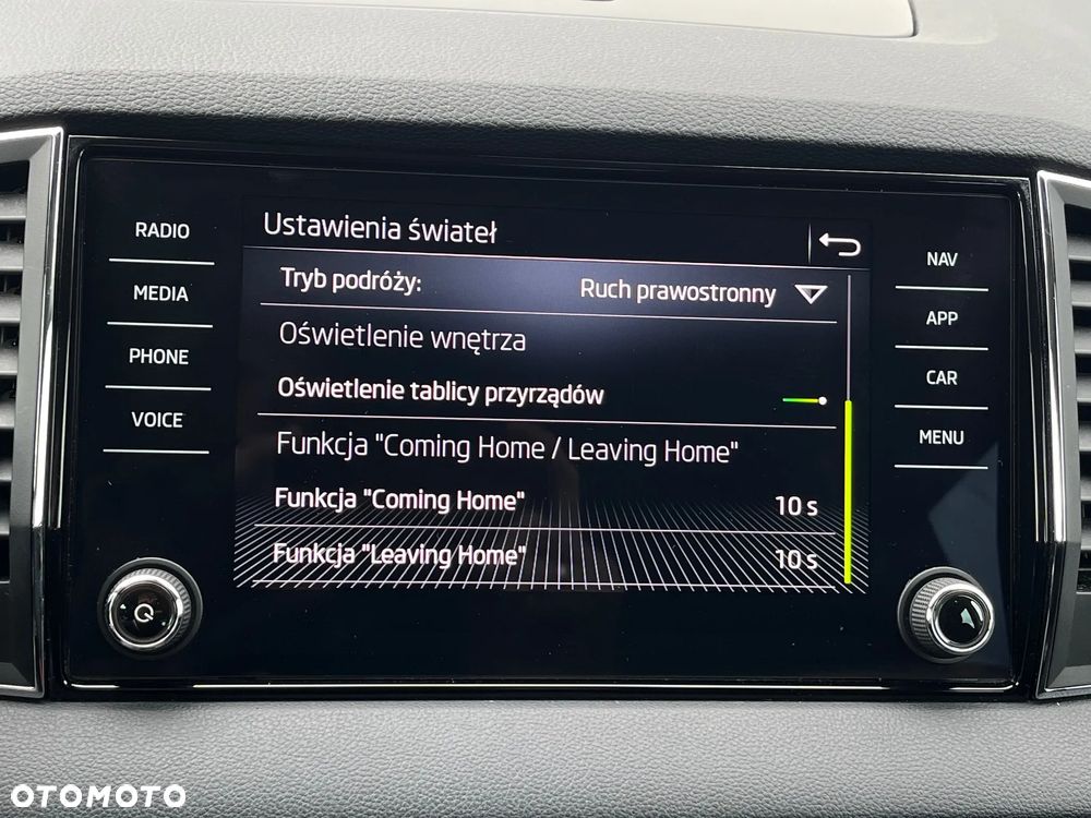 Skoda Karoq 1.5 TSI ACT 4x2 Ambition DSG - 33