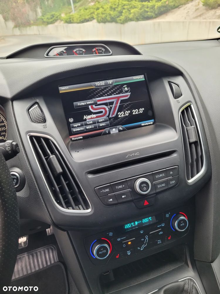 Ford Focus 2.0 TDCi ST mit Leder-Sport-Paket - 24