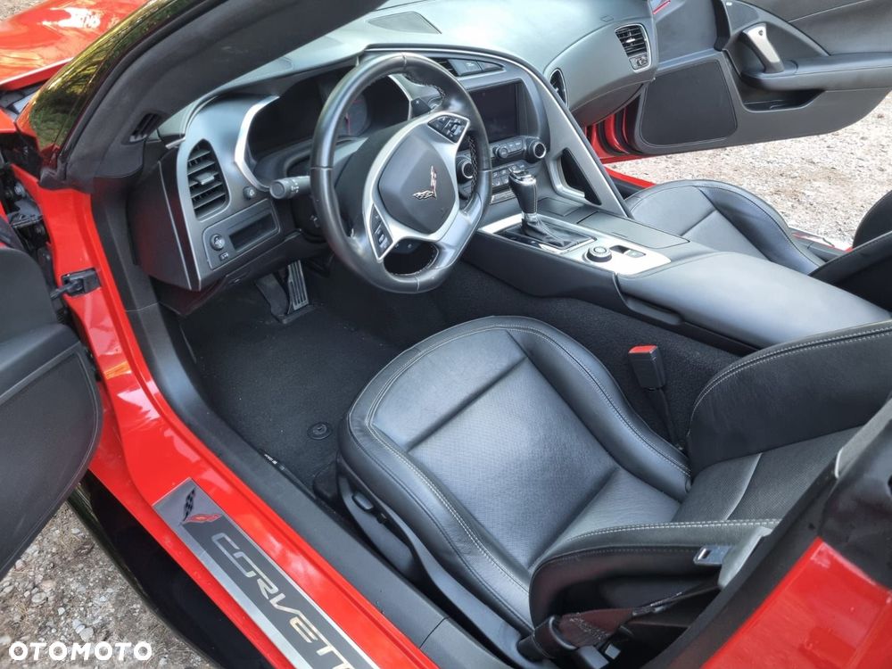 Chevrolet Corvette - 21