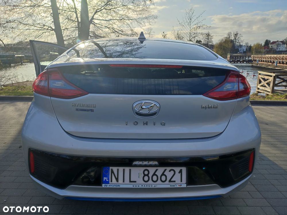 Hyundai IONIQ Hybrid Platinum - 13