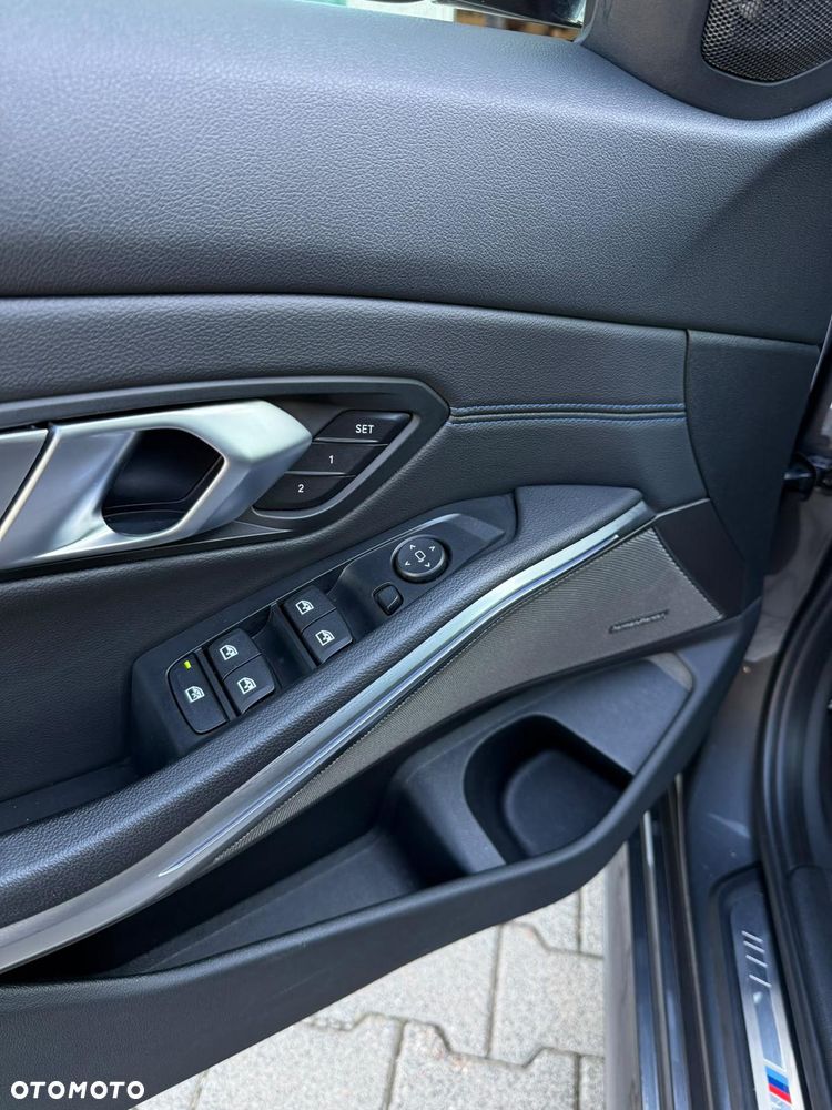 BMW Seria 3 - 29