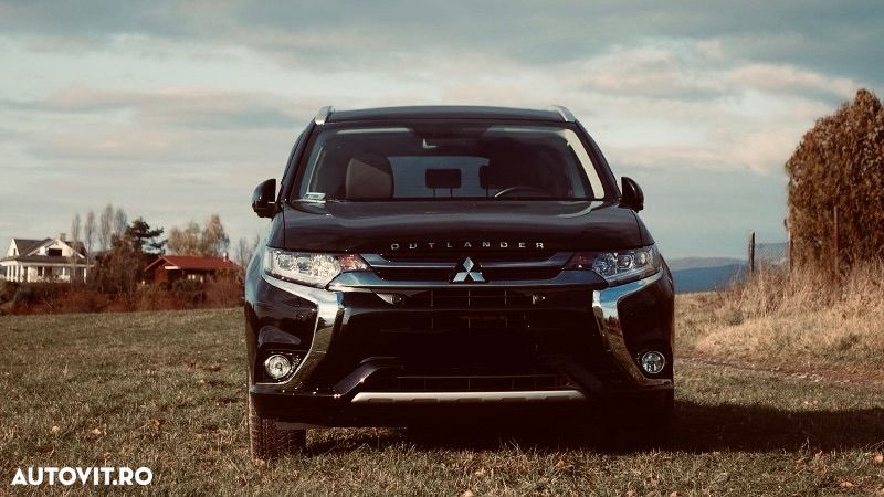 Mitsubishi Outlander 2.0 4WD Plug-In Hybrid Top - 7