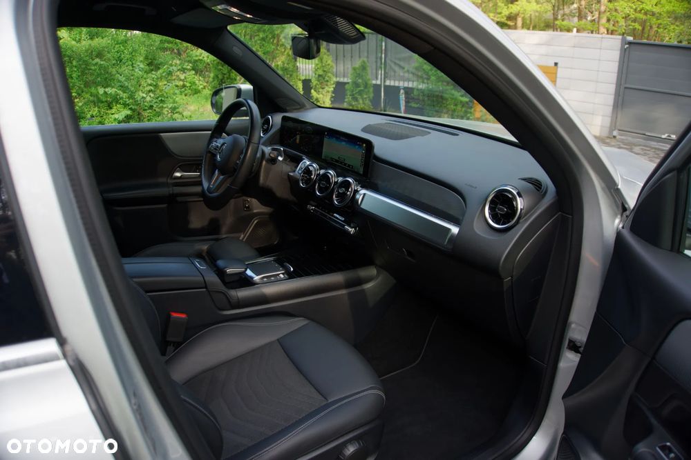 Mercedes-Benz GLB 200 7G-DCT - 16