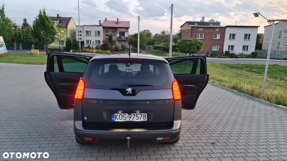 Peugeot 5008 1.6 THP Premium + - 8