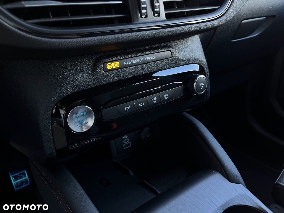 Ford Kuga - 21