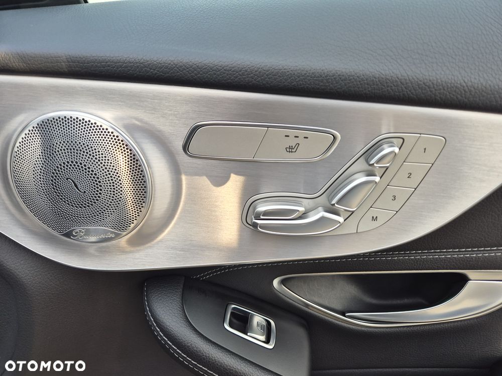 Mercedes-Benz Klasa C 300 d 9G-TRONIC - 16