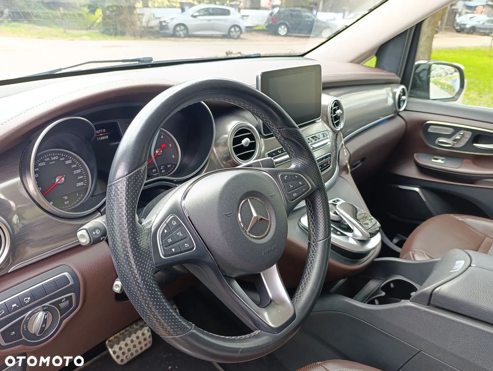 Mercedes-Benz Klasa V 250 d 4-Matic Exclusive 7G-Tronic - 26