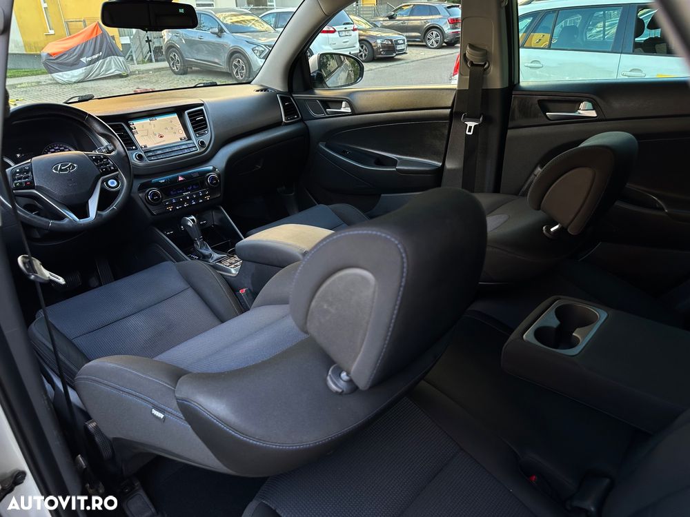 Hyundai Tucson blue 1.7 CRDi 2WD DCT Style - 30