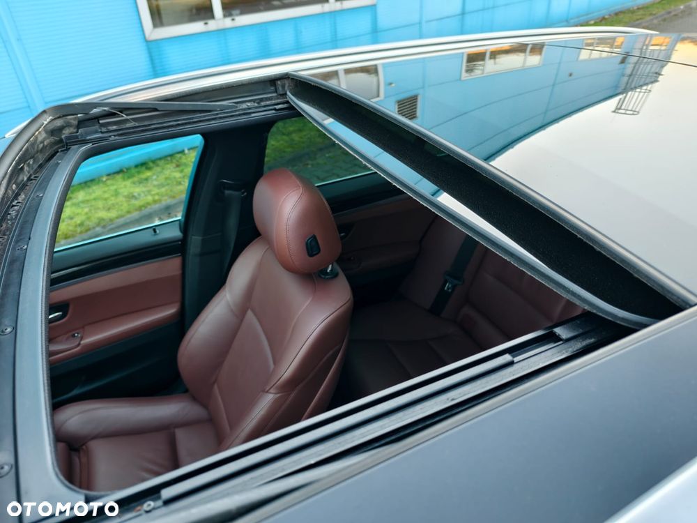 BMW Seria 5 525d - 19